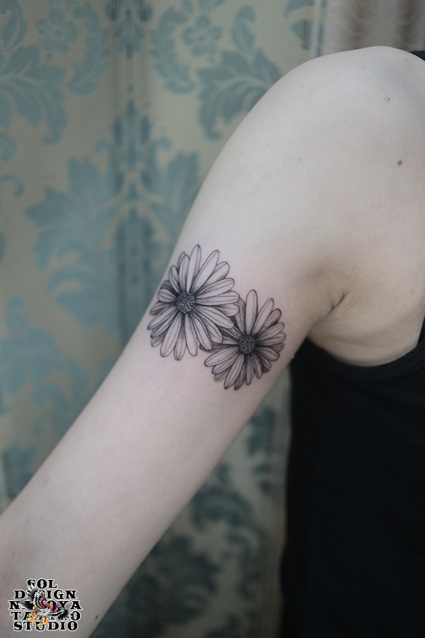 名古屋　タトゥー　女性